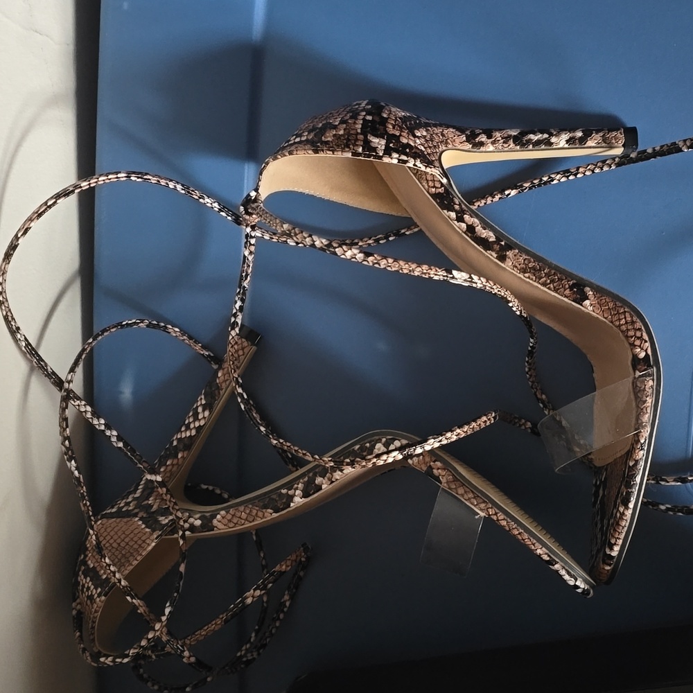 Heels - Picture 2 of 2